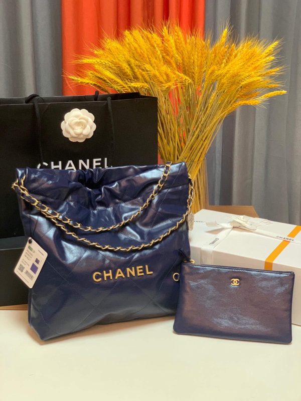 chanel-22-small-handbag-7200_16844048851-1000