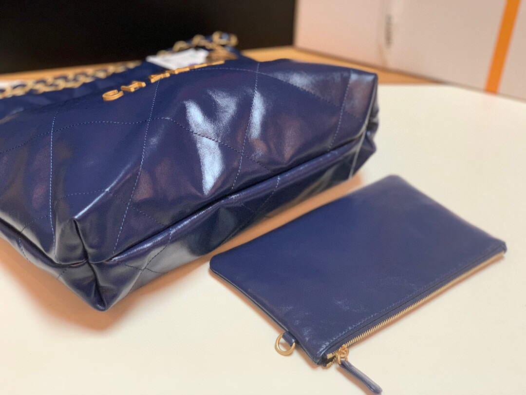 chanel-22-small-handbag-7200_16844048865-1000