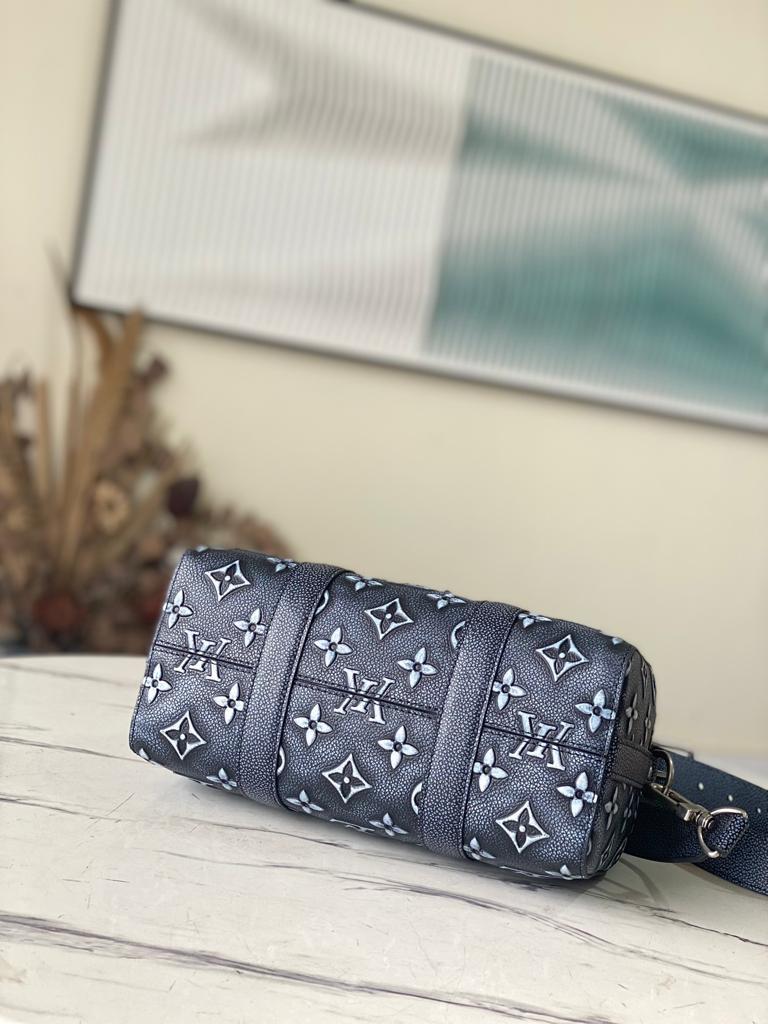 city-keepall-5784_16844018844-1000