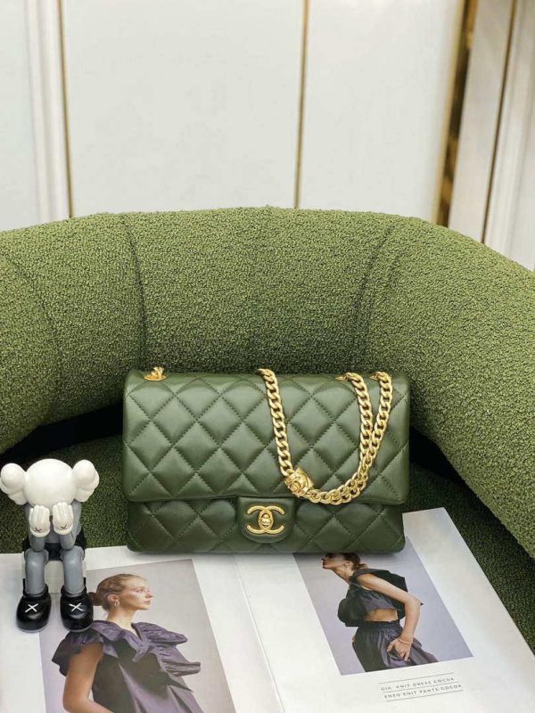 flap-bag-lambskin-6017_16844023011-1000