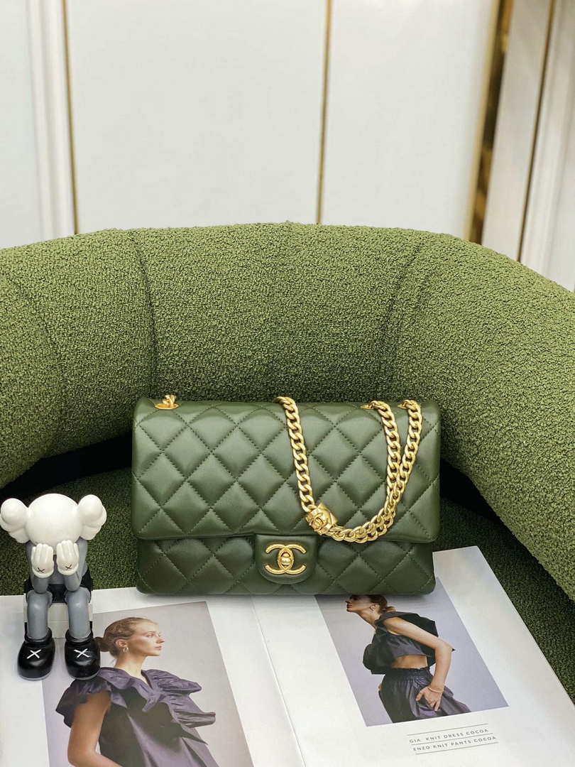 flap-bag-lambskin-6017_16844023011-1000