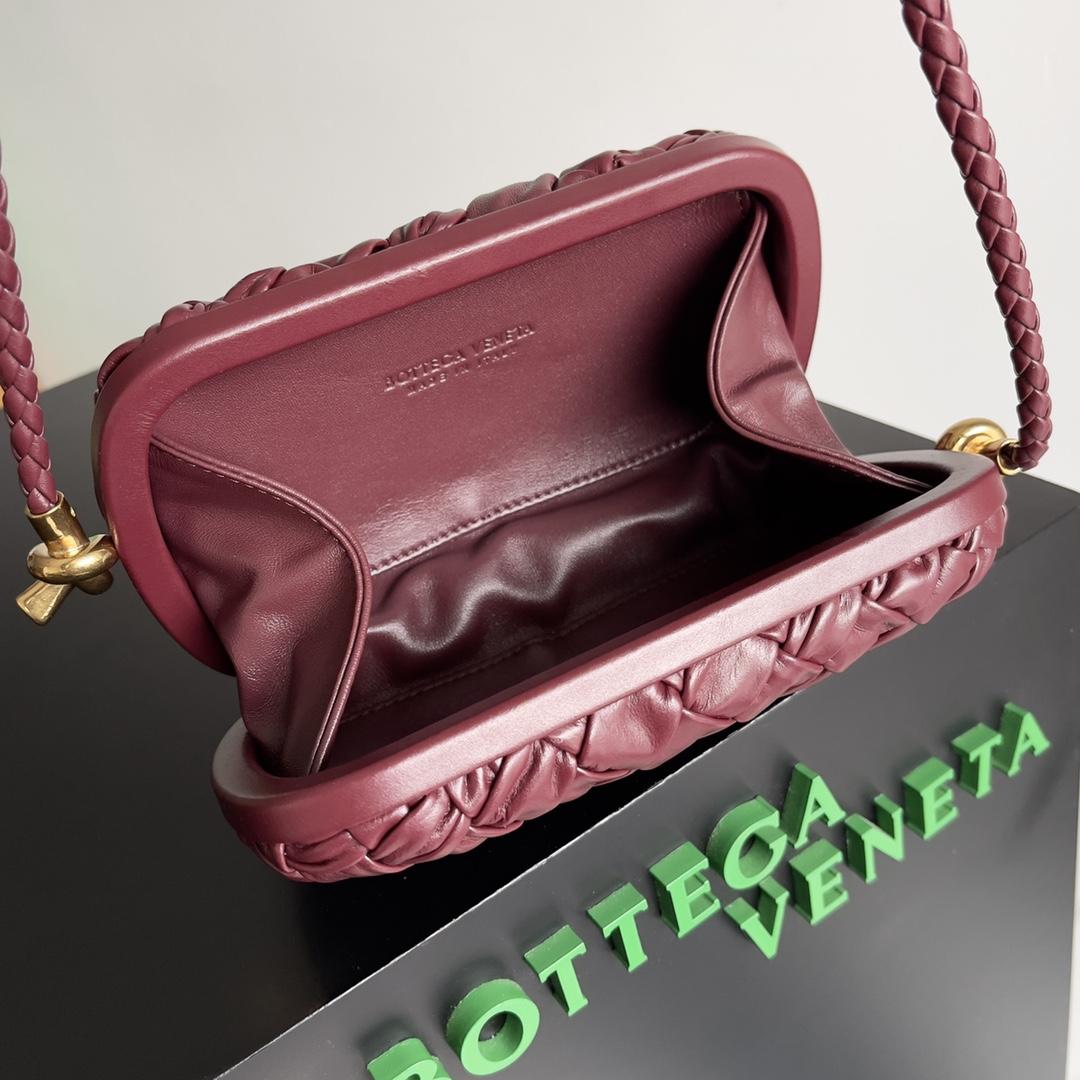 knot-minaudiere-on-strap-5744_16845010159-1000