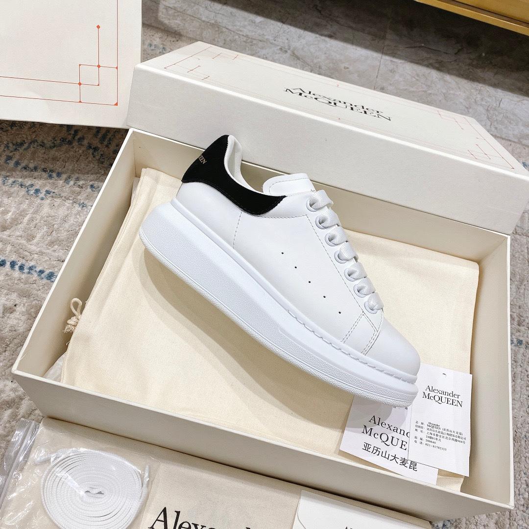 oversized-sneaker-7299_16844049801-1000