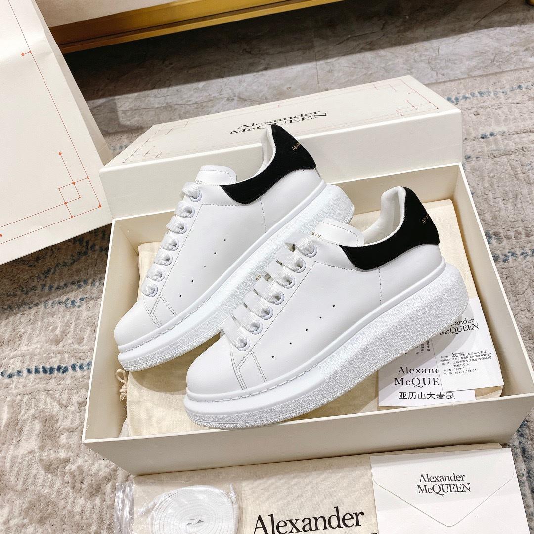 oversized-sneaker-7299_16844049802-1000