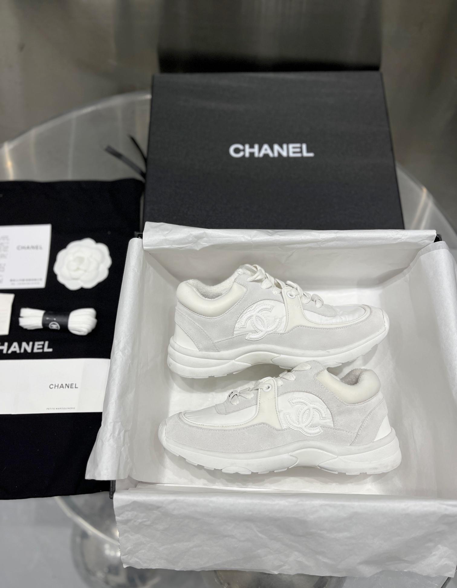 sneakers-6158_16844025552-1000