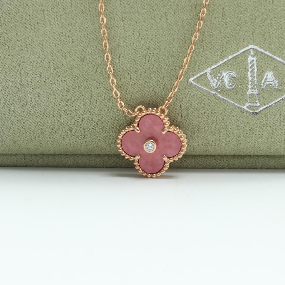 vintage-alhambra-pendant-7367_16844050321-1000